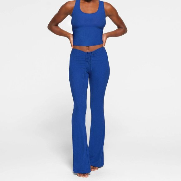 💙NWT💙 size M Skims Cobalt color Soft Lounge Ribbed Tank - Picture 1 of 7